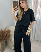Kit 2 Conjuntos Blusa Decote V e Calça